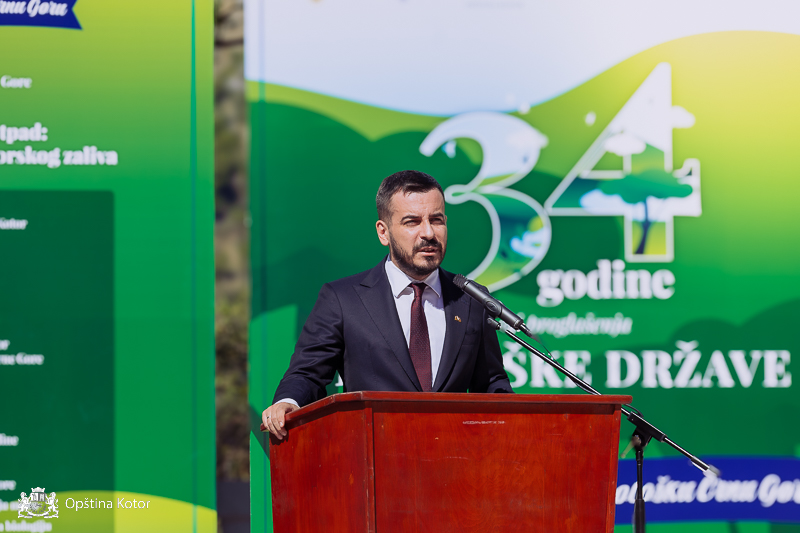 JOKIĆ NA KOTORSKOM PANELU: ISKRENO SUOČAVANJE SA PROBLEMIMA KLJUČ ZA BUDUĆNOST EKOLOŠKE DRŽAVE